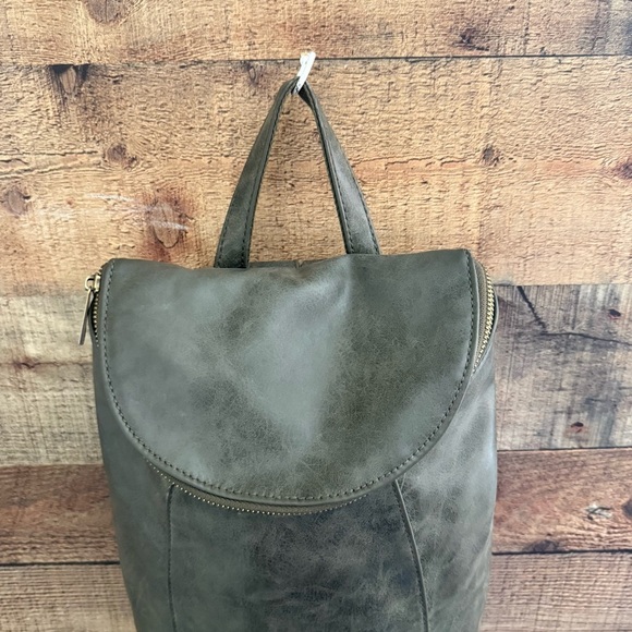 NWOT Joy Susan Vegan Leather Alyssa Distressed Backpack Bag - Picture 5 of 13